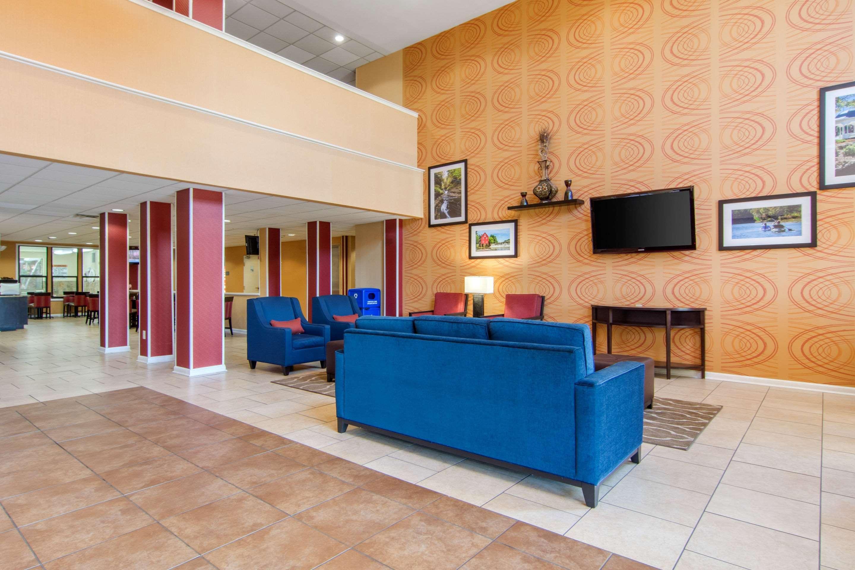 Comfort & Inn Suites Canton Exterior photo