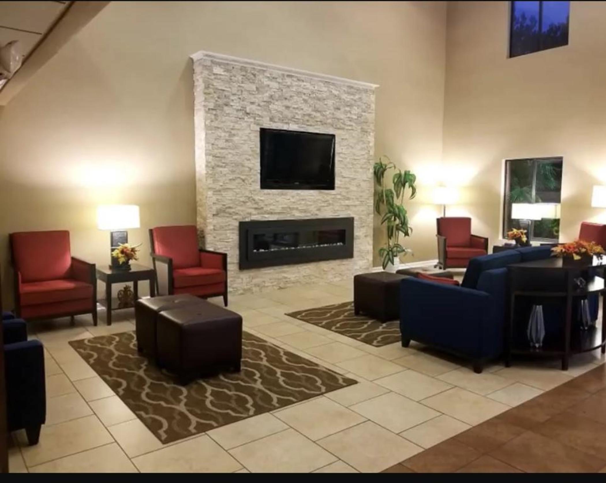Comfort & Inn Suites Canton Exterior photo
