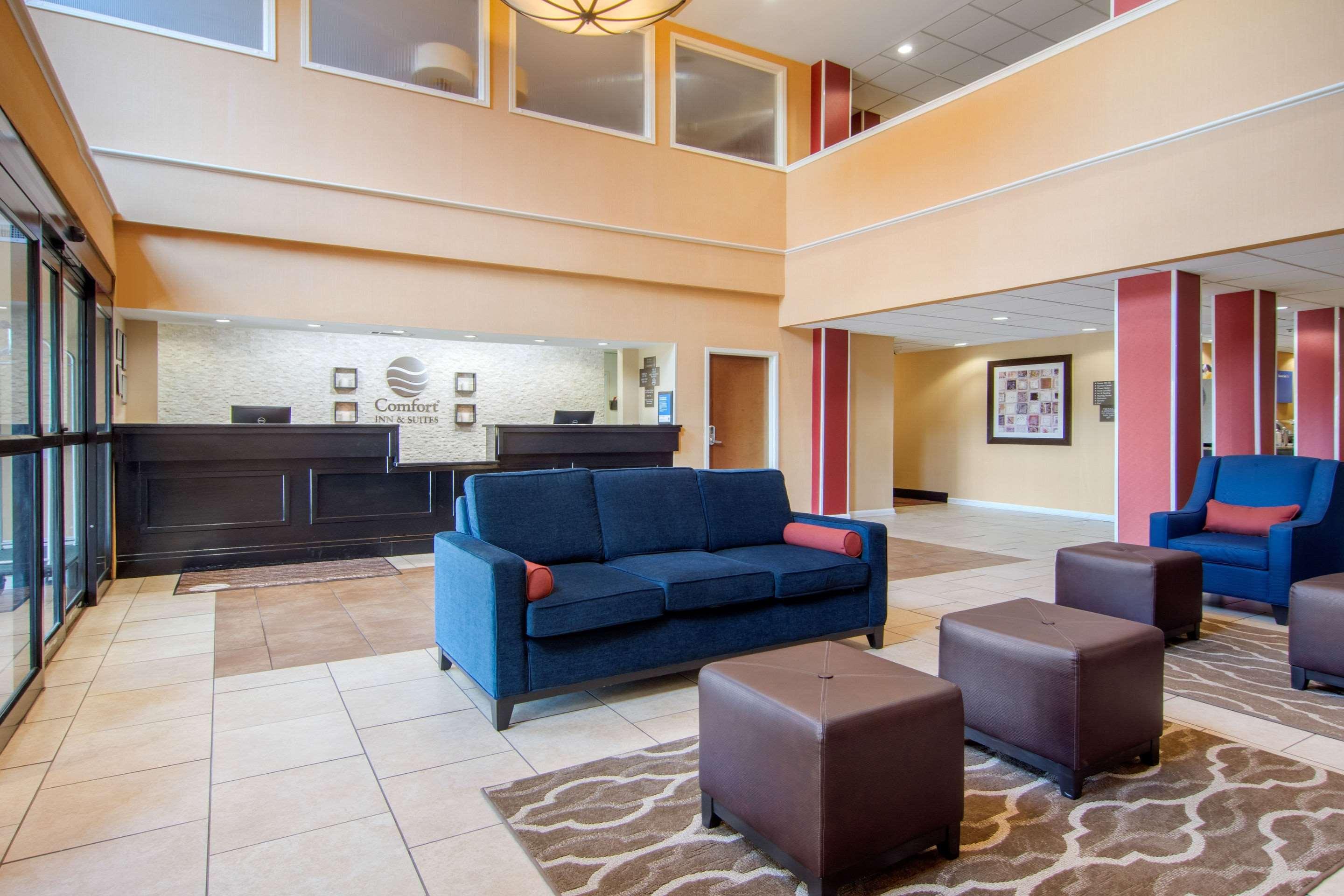 Comfort & Inn Suites Canton Exterior photo